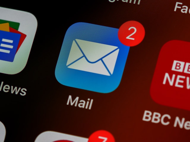 Enhancing Operational Performance in Broker Trading Through Email Data Accuracy